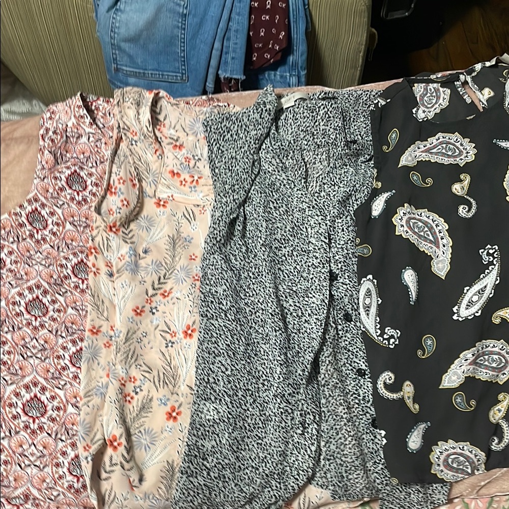Loft sleeveless 4 in set floral mixed Patterned Blouses